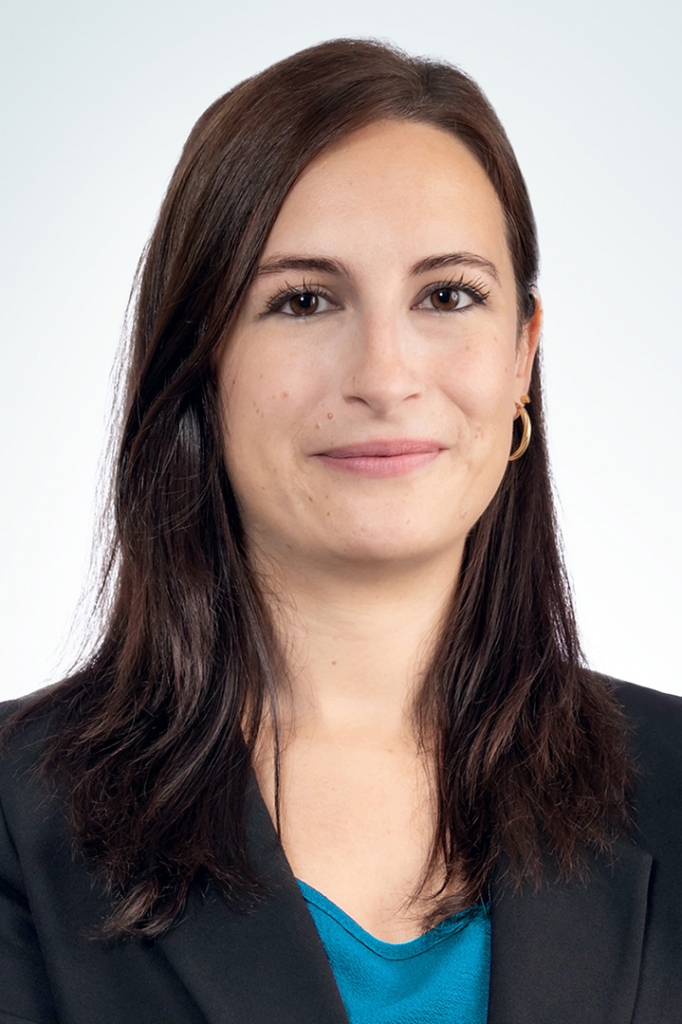 Sabrina Sovaila Cropped 682x1024 - Me Sabrina Sovaila