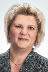 Castelia Calin Cropped Optimized 200x300 - Castelia Calin